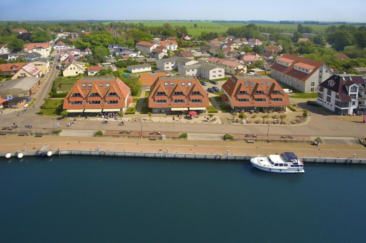 Hafennahe Ferienwohnung Mit Balkon Und Meerblick - Hafenhaeuser Wiek Wohnung 14 วีคเอาฟ์รือเกน ภายนอก รูปภาพ